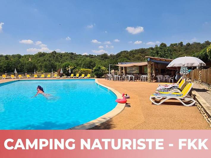 Camping pour 2 personnes, avec Terrasse et Jardin ainsi que Piscine et Sauna