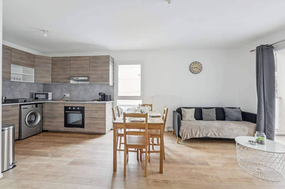 Entire apartment, Chic apart with terace and parking in Rouen, Rouen region