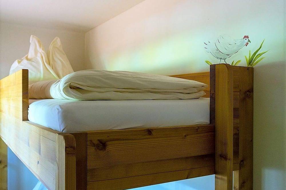 \"Schlafen im Hexenwasser\" Vierbettzimmer - Alpengasthof Hochsöll in Söll, Kaisergebirge