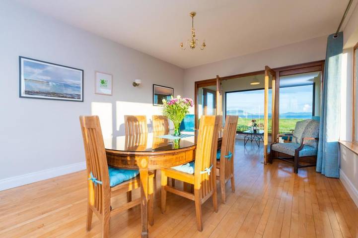Ferienhaus für 8 Personen, mit Terrasse und Garten sowie Ausblick in County Sligo