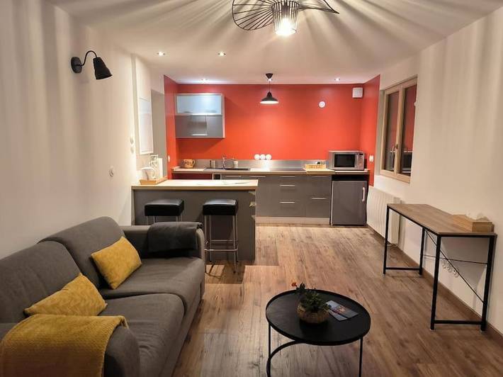 Gîte pour 3 personnes, avec vue et jardin à Monnetier-Mornex