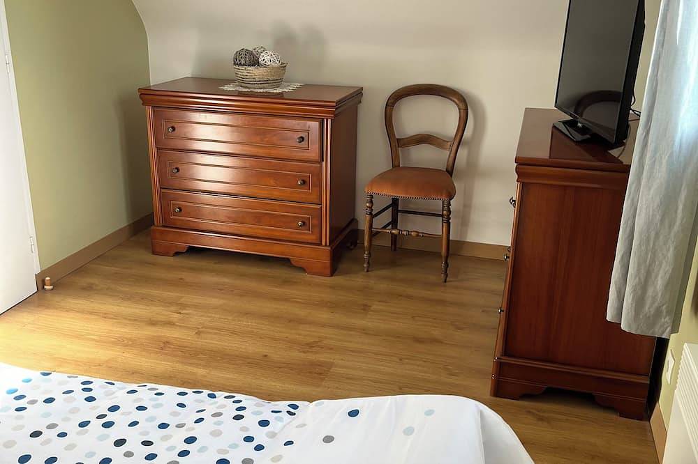 Charming Breton home 800M from the beach in Étables-sur-Mer, Côte de Goëlo