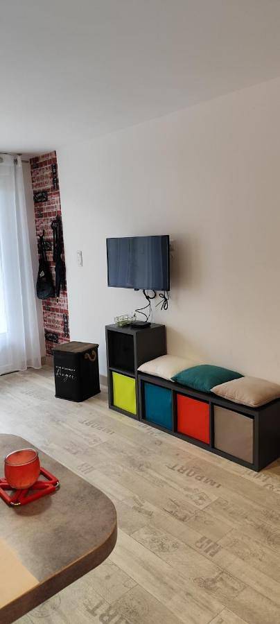 Gîte pour 2 personnes, avec jardin et vue à Montreuil-Bellay - 2