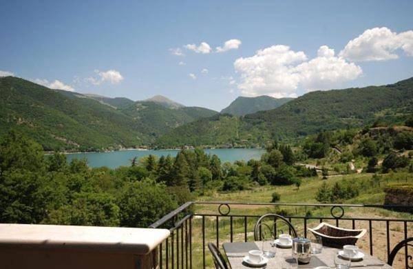 Residence per 9 persone, con panorama e vista lago nonché giardino - 1