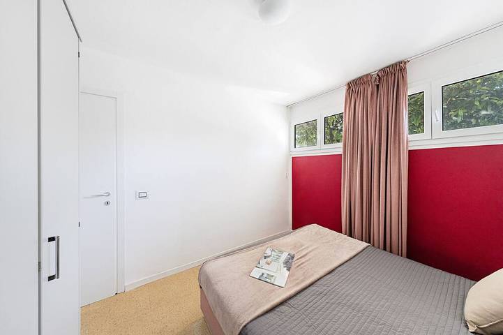 Ganze Wohnung, Wohnung mit Seeblick in einer Wohnanlage mit Swimmingpool in Spiaggia Baia Bianca, Manerba del Garda