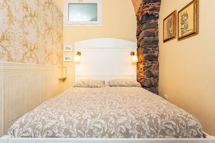 Appartement entier, Appartement 'Nirè' avec Wi-Fi et climatisation in Catane, Province de Catania