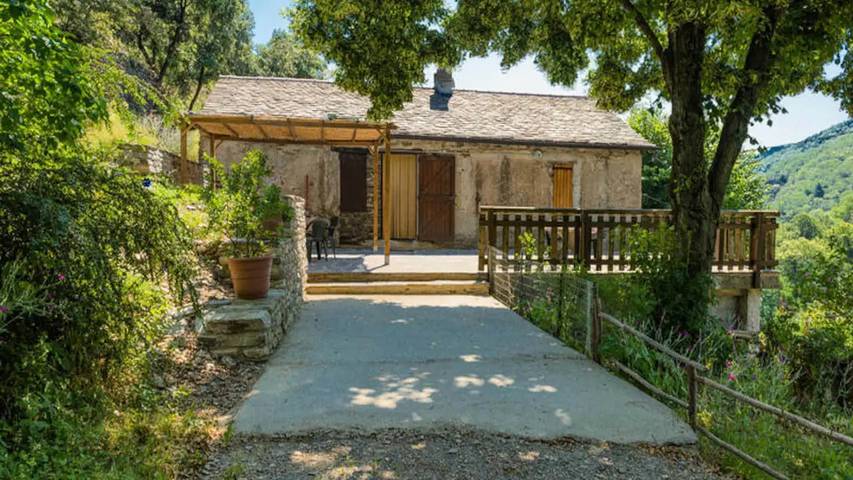 Gîte pour 7 personnes, avec Terrasse à Gabriac