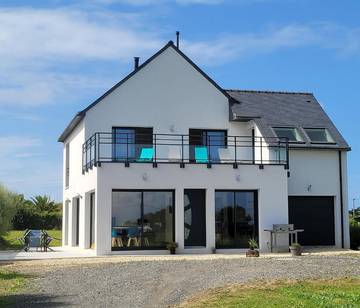 Location de vacances pour 10 personnes, avec jardin et vue à Plounéour-Trez