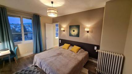 Hôtel pour 2 personnes, avec vue ainsi que jardin et piscine, animaux acceptés dans Mortain-Bocage