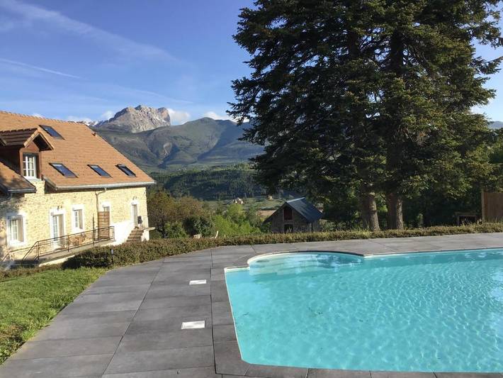 Gîte pour 2 personnes, avec jacuzzi et jardin ainsi que sauna et piscine à Manteyer - 2