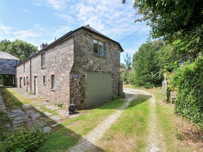 Glamping for 6 people in Cornwall