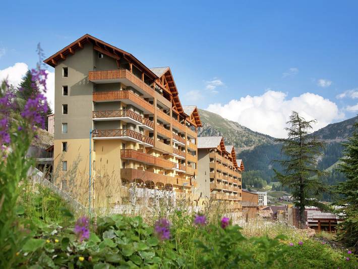 Chalet pour 4 personnes, avec Balcon et Piscine à Isola