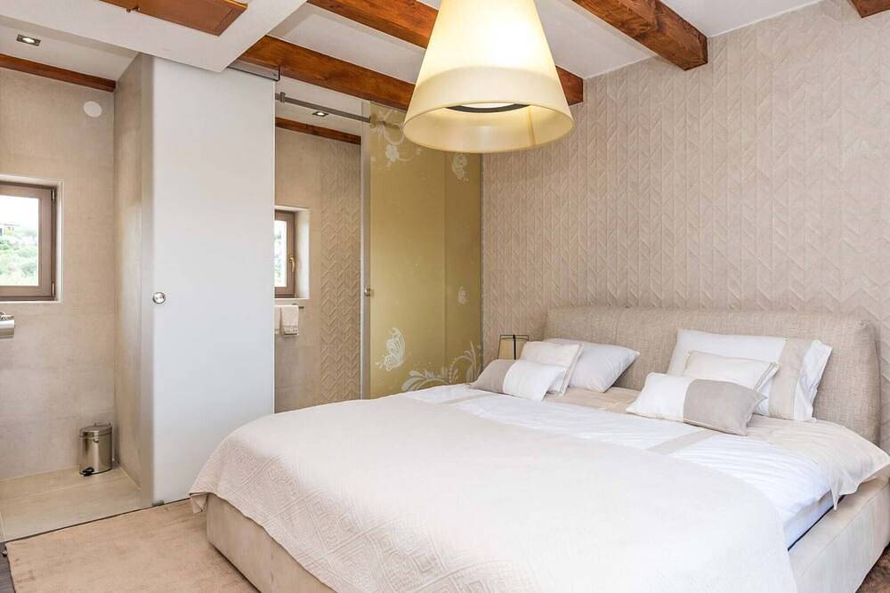 Luxury Villa Finessa Skradin 1 with heated pool, jacuzzi and sauna in Skradin, Šibenik-Knin