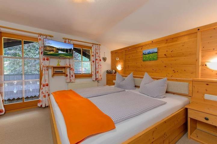 Ferienwohnung für 2 Personen, mit Balkon im Mittenwald - 2