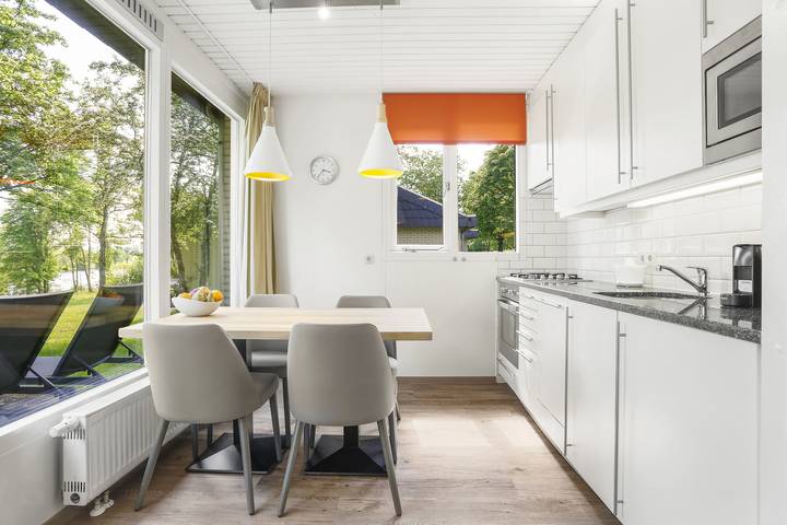 Bungalow für 2 Personen, mit Terrasse und Balkon/Terrasse sowie Sauna in Deutschland - 4