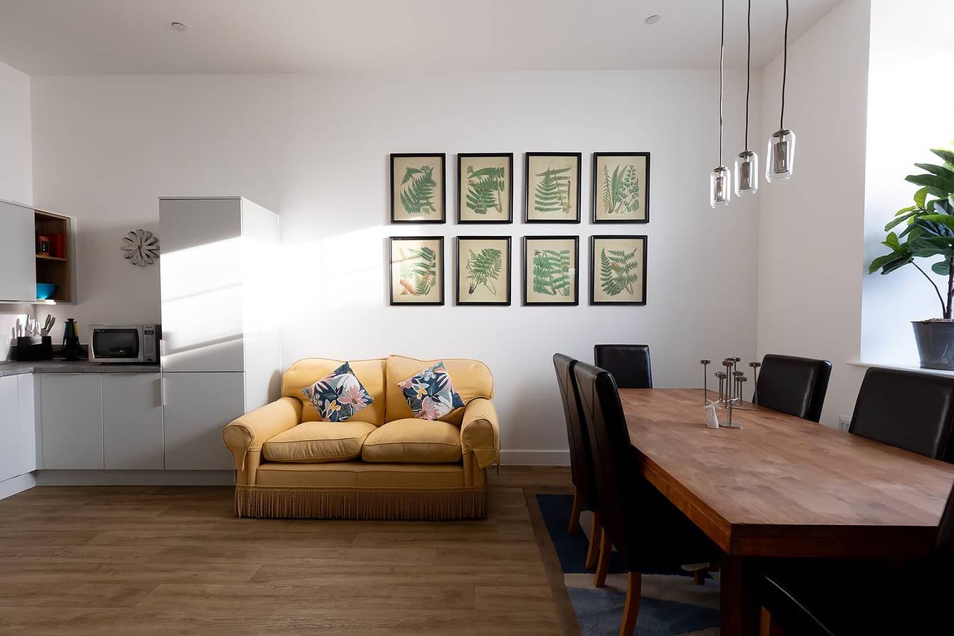 Grade Ii mill townhouse Leeds | Parking | Sleeps 6 in Leeds, Westliches Yorkshire
