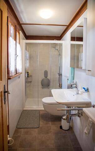 St-Valentin n° 18, typical chalet with garden and views of the bernese alps in Chalais (Suiza), Alpes del Valais