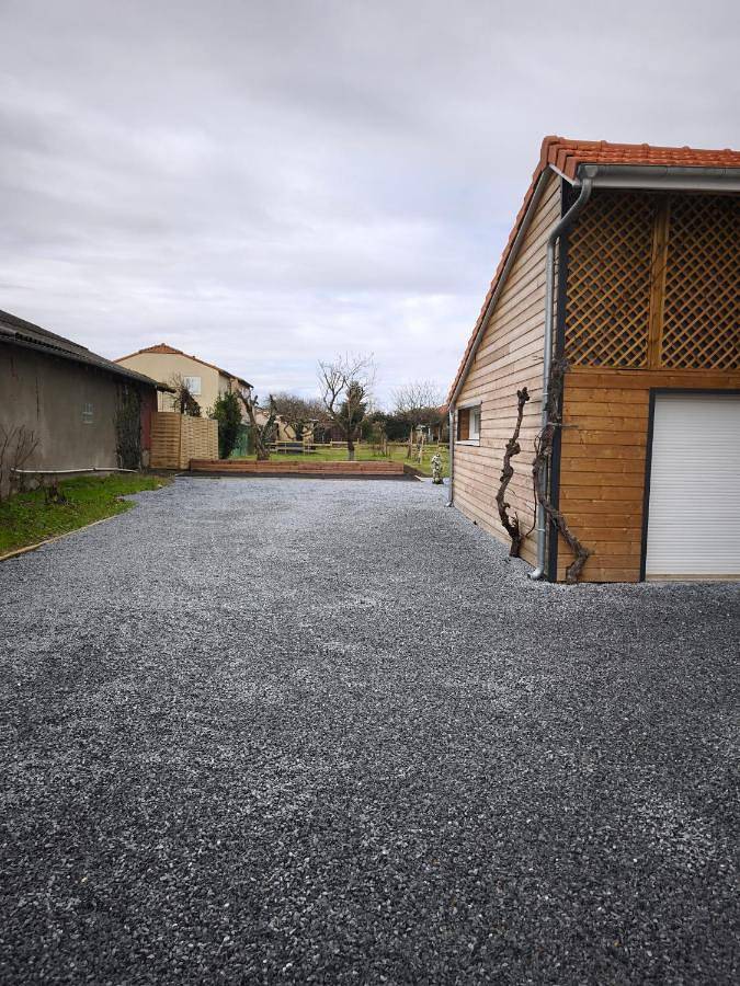 Location de vacances pour 8 personnes, avec jardin à Orleix - 3