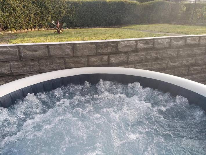 Maison de vacances pour 8 personnes, avec jacuzzi ainsi que jardin et terrasse, animaux acceptés - 1