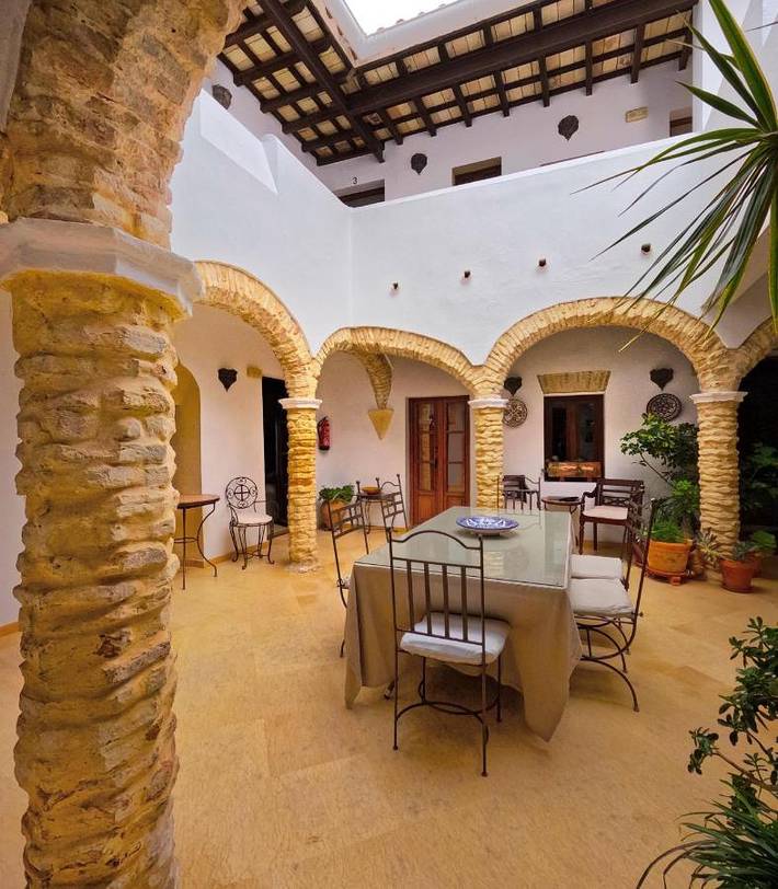 Ferienhaus für 10 Personen, mit Ausblick und Terrasse sowie Pool - 1