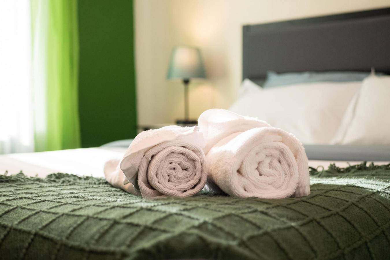 Entire apartment, Downtown Apt Walk to all stadiums Conv Center in Pittsburgh, Allegheny County