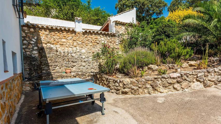 Casa rural para 16 personas, con jacuzzi además de balcón/terraza y piscina en Sierras Subbéticas - 4