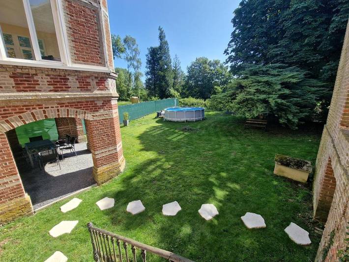 Gîte pour 6 personnes, avec jardin ainsi que piscine et terrasse, animaux acceptés à Vadencourt