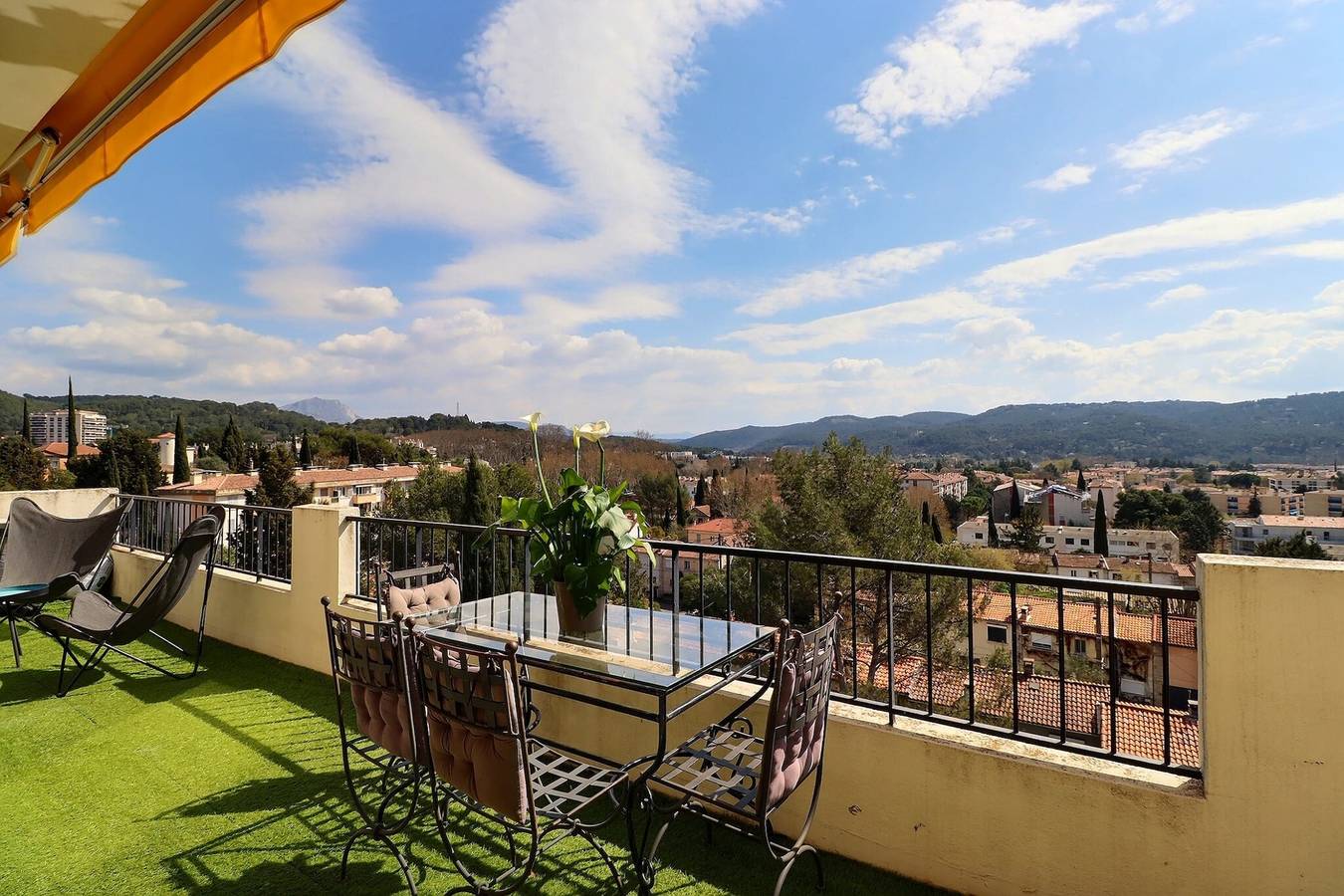 Appartement entier, Horizon Aixois - Sainte-Victoire & Centre-Ville in Aix-en-Provence, Côte méditerranéenne (France)