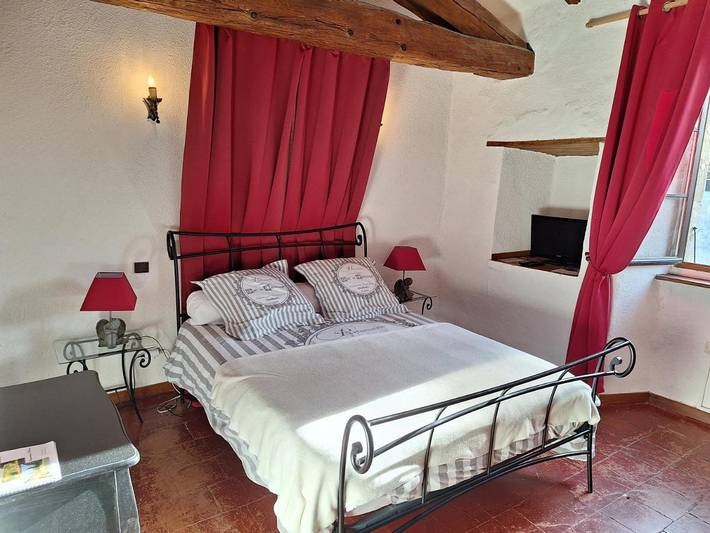 Gîte pour 4 personnes, avec vue et jardin à Malves-en-Minervois - 2