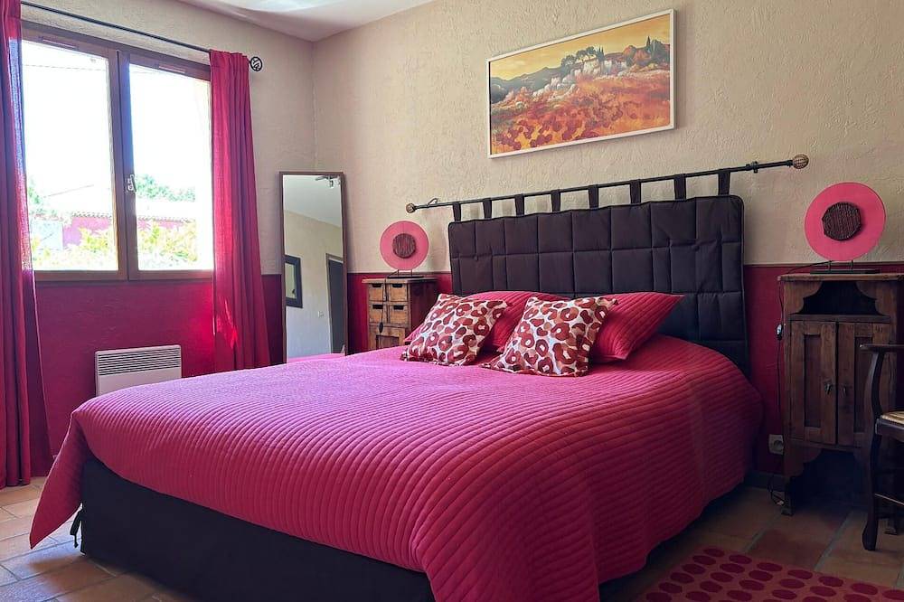 House \"La Chesnaie\" with private swimming pool in Rians, Brignoles region