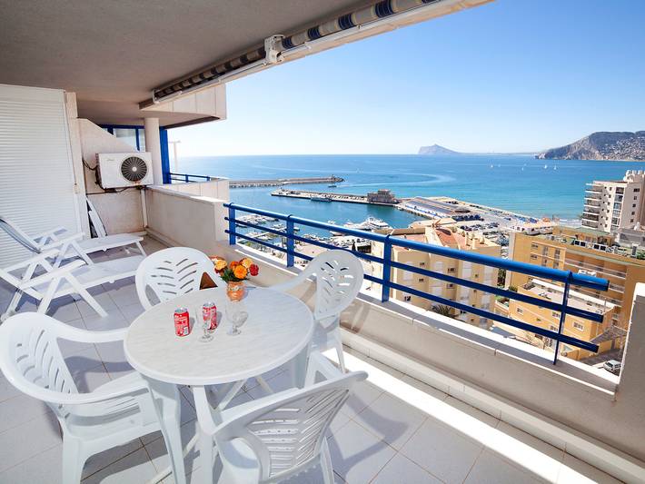 Ferielejlighed for 2 personer, med Terrasse og Have samt Børnepool i Calpe