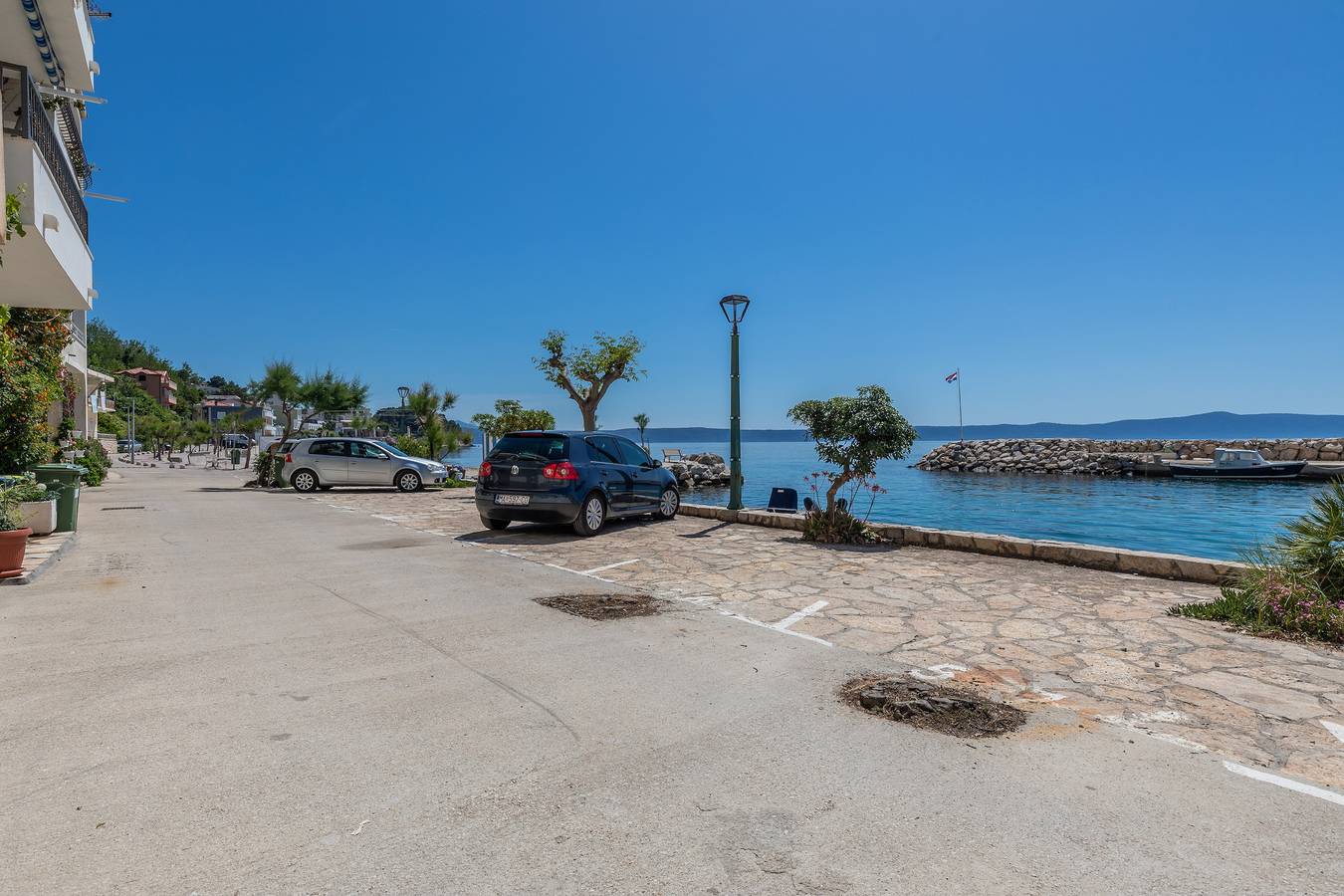 Cijeli apartman, Trosobni apartman uz plažu Drašnice, Makarska -a in Drašnice, Makarska rivijera