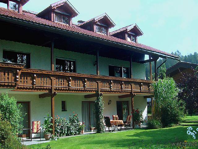 Ferienwohnung für 9 Personen, mit Balkon und Balkon/Terrasse sowie Terrasse und Garten in Drachselsried