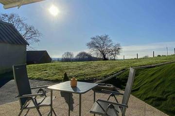 Gîte pour 2 personnes, avec jardin à La Chapelle-d'Andaine
