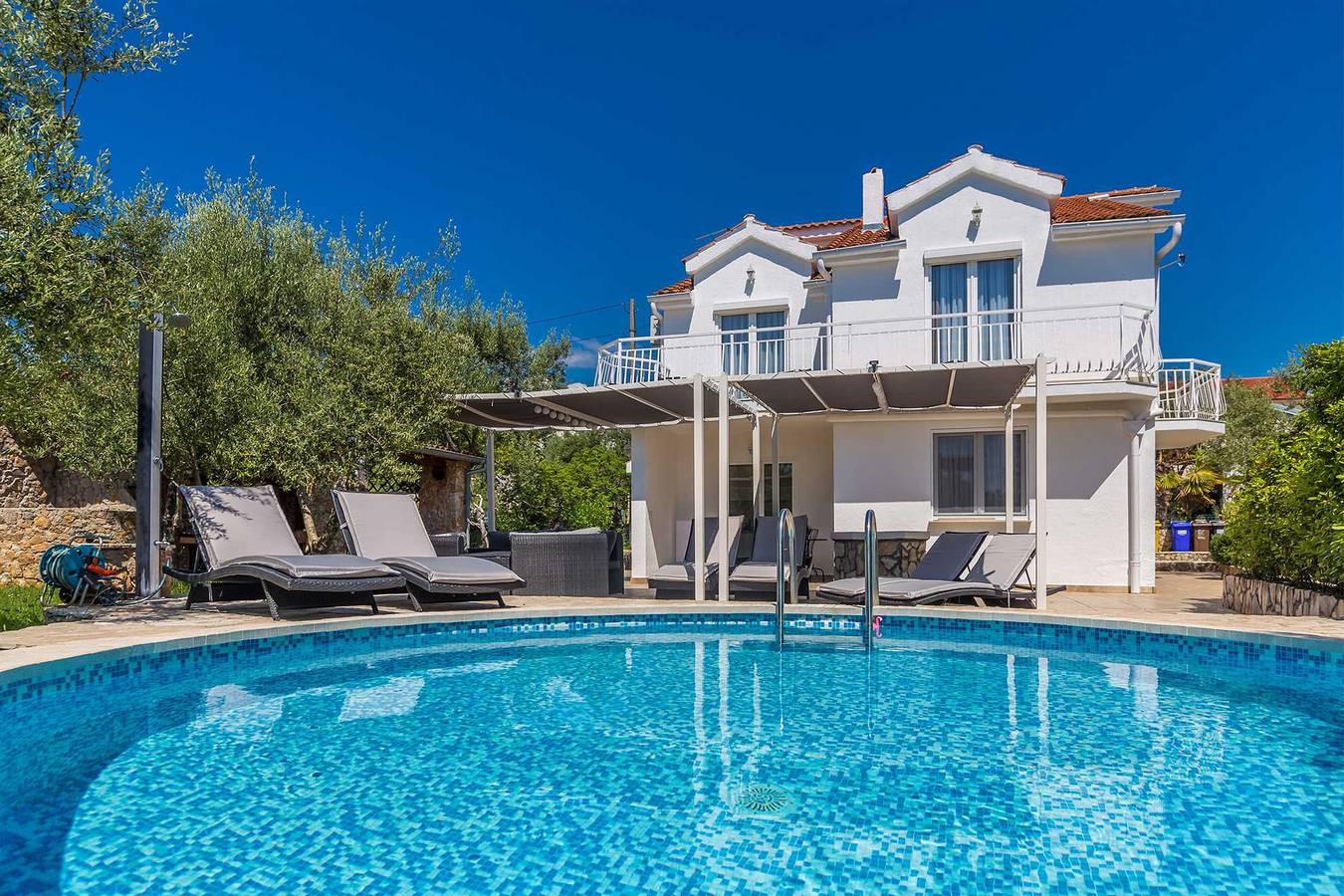 Apartamento entero, Casa de vacaciones Jardín De Olivos in Krk Ciudad, Krk (isla)