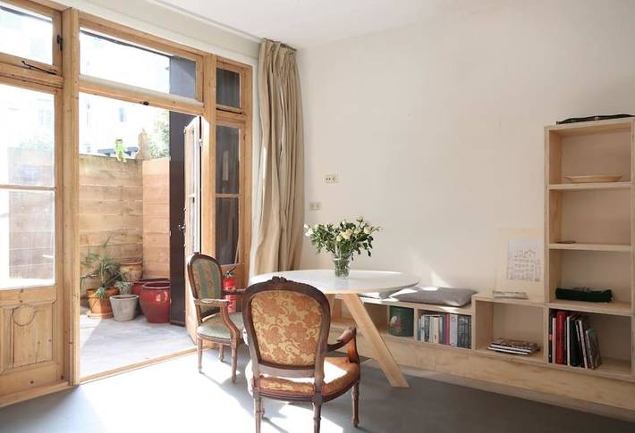 Pension voor 2 personen, with Terras and Tuin as well as Uitzicht in Amsterdam Zuid