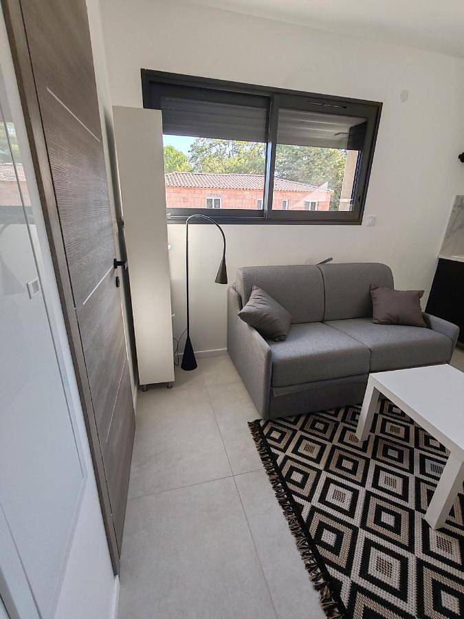 Gîte pour 3 personnes, avec terrasse et vue à Prades-le-Lez - 2