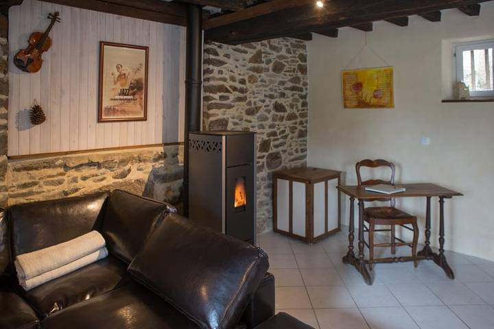 Gîte pour 5 personnes, avec jardin dans Saint-Ébremond-de-Bonfossé - 3