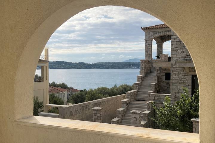 Apartament wakacyjny dla 4 osób, z ogród i balkon w Porto Heli