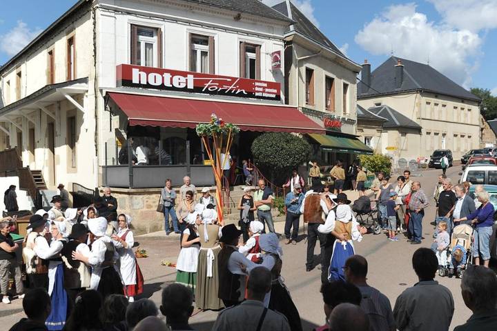Hôtel pour 4 personnes, avec Terrasse et Jardin à Anost