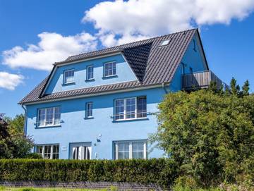 Ferienwohnung für 2 Personen, mit Garten und Ausblick sowie Seeblick und Balkon in Kröslin