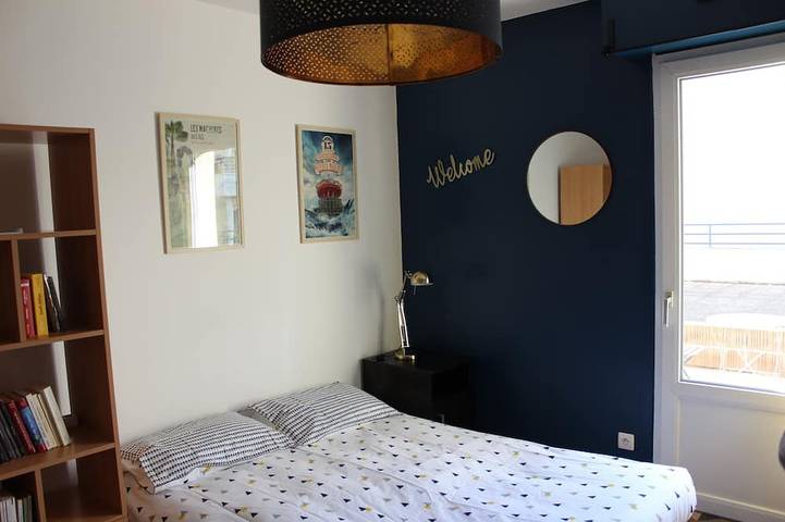 Entire apartment, Studio in the City Center with Terrace and Secure Parking in Nantes, Nantes region