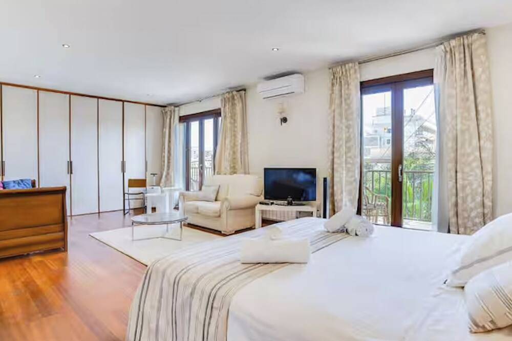 Villa mit Pool in Cala Estancia, nahe Palma in Can Pastilla, Palma