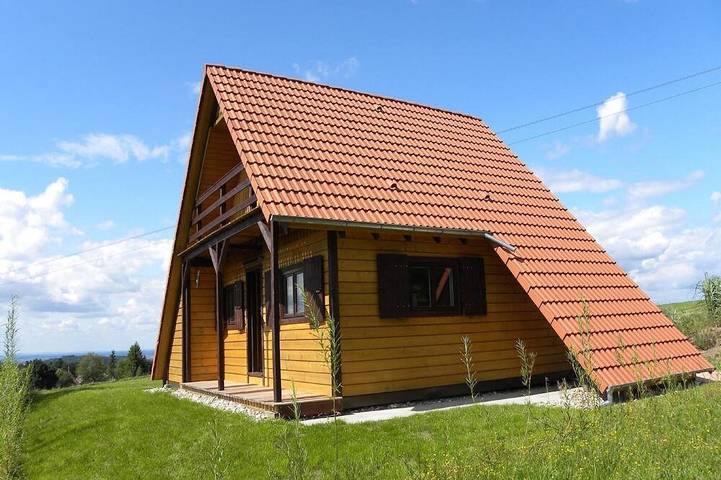 Chalet pour 4 personnes, avec piscine et balcon dans Sarrebourg