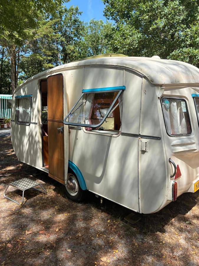 Camping pour 2 personnes, avec Jardin et Piscine