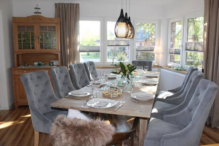 Ferienhaus für 15 Personen, mit Terrasse und Garten sowie Sauna und Ausblick