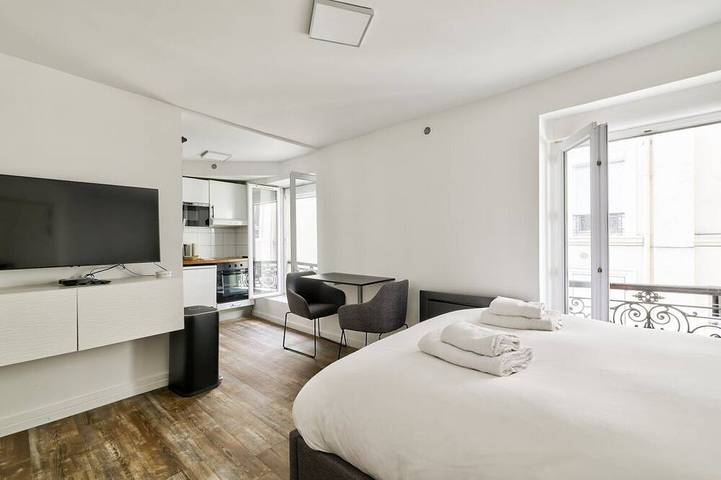 Entire apartment, Modern Studio at Montreuil - Paris in Montreuil, Seine-Saint-Denis