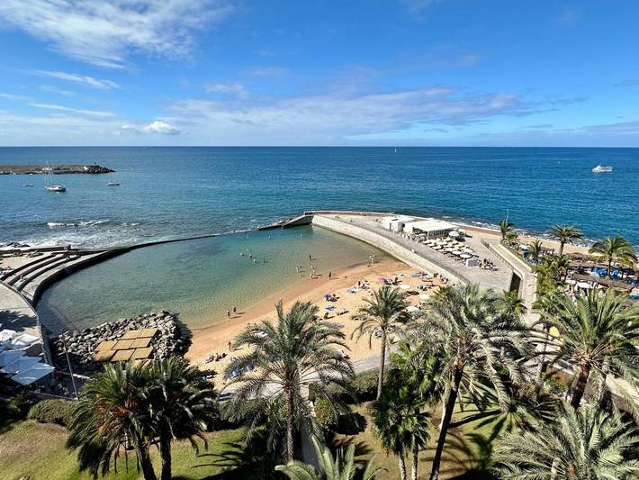 Apartamento para 2 personas, con vistas además de jardín y piscina en Arguineguín