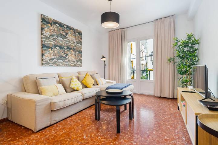 Apartamento para 6 personas, con terraza y vistas, Se admiten mascotas en Santa Cruz (Sevilla)