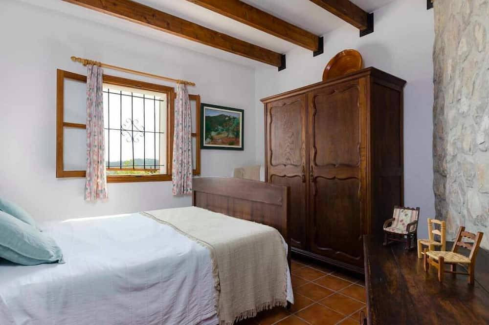 Casa Rural Ideal Para Familias Con Piscina Privada, Barbacoa Y Wifi in Selva (Mallorca), Interior de Mallorca